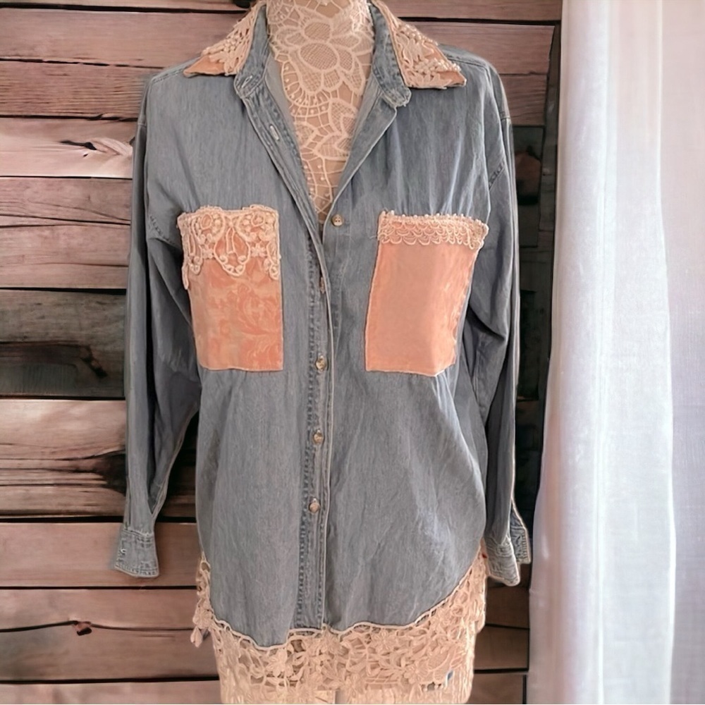 Vintage Great Aunt Nina unique lace and denim shirt. - Picture 3 of 10